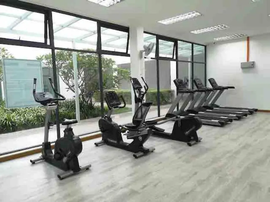 Homenest Jb City Poolview Suite By Cozy Home Johor Bahru 0*,