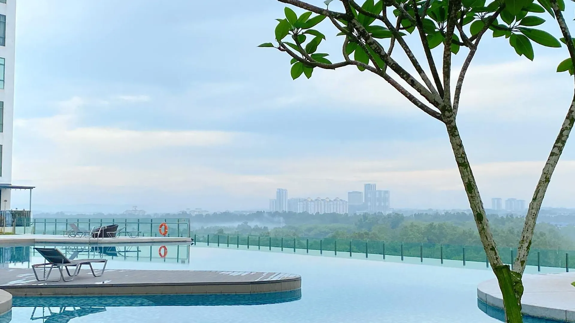 Homenest Jb City Poolview Suite By Cozy Home Johor Bahru Apartamento